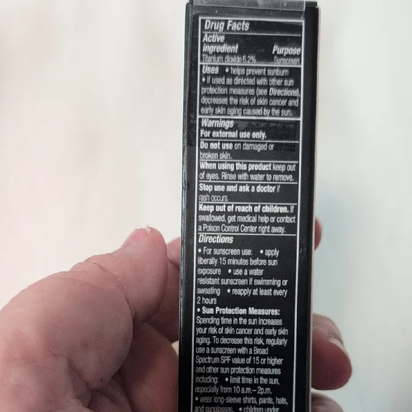 bareMinerals Complexion Rescue Gel Cream in Birch - Picture 7 of 9